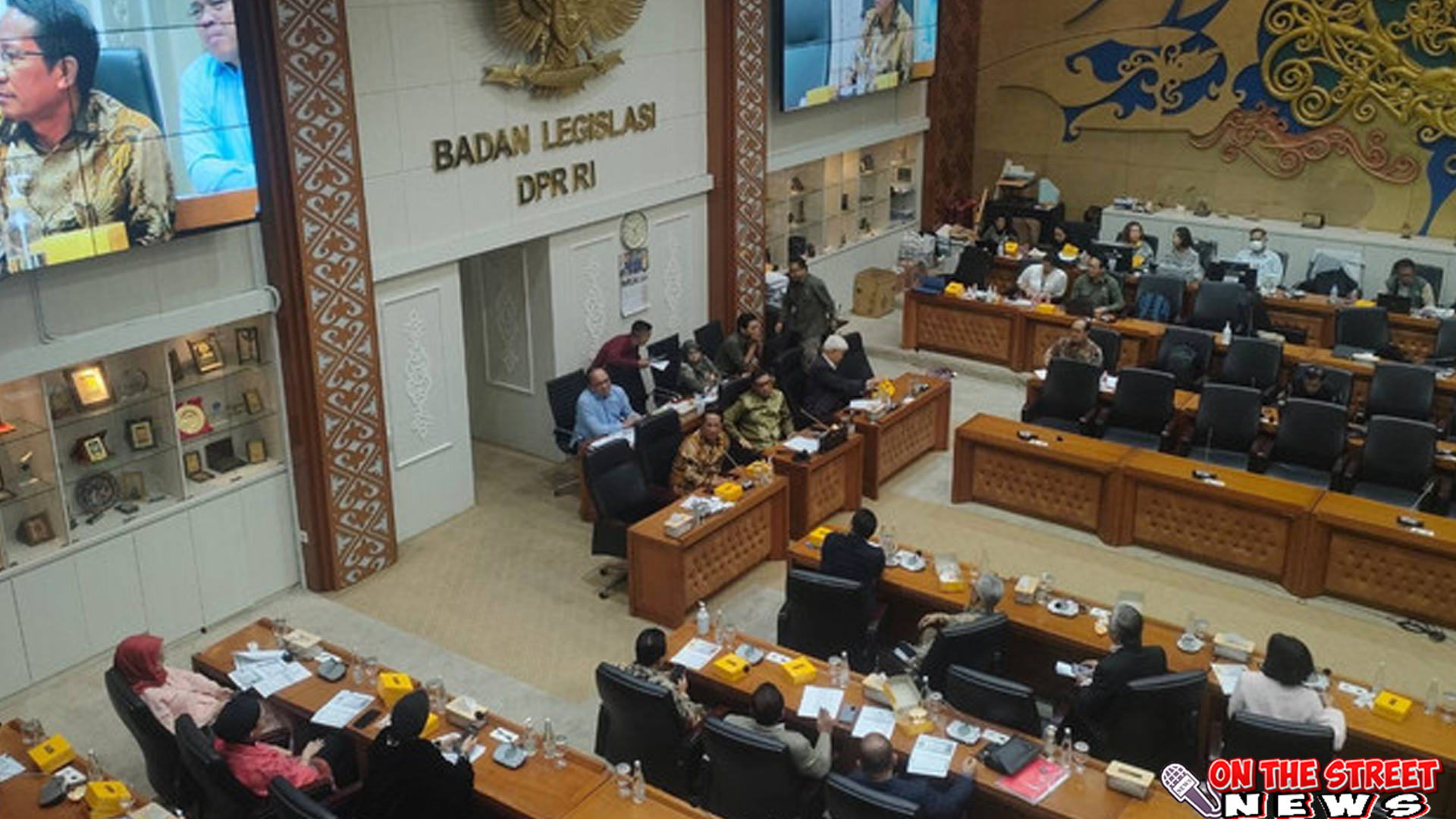 DPR Tolak Putusan MK: Nomor 60/PUU-XXII/2024