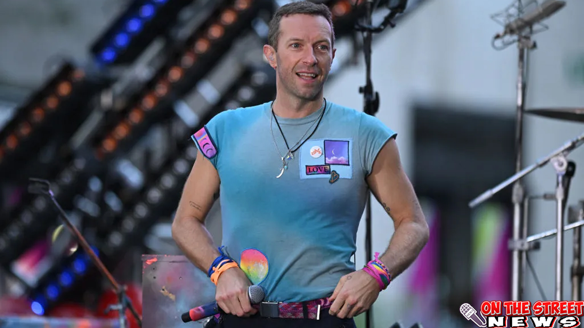 Chris Martin: Suara Hati Jutaan Orang di Seluruh Dunia!